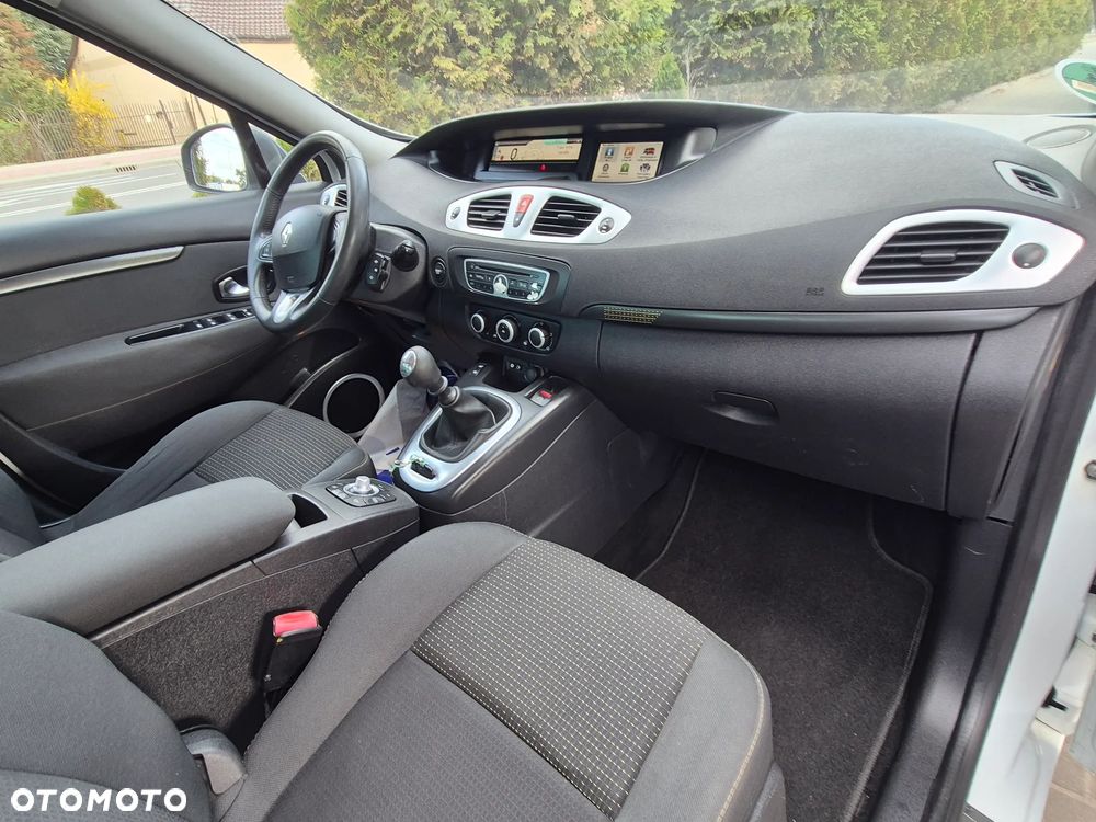 Renault Scenic 1.5 dCi Emotion - 32