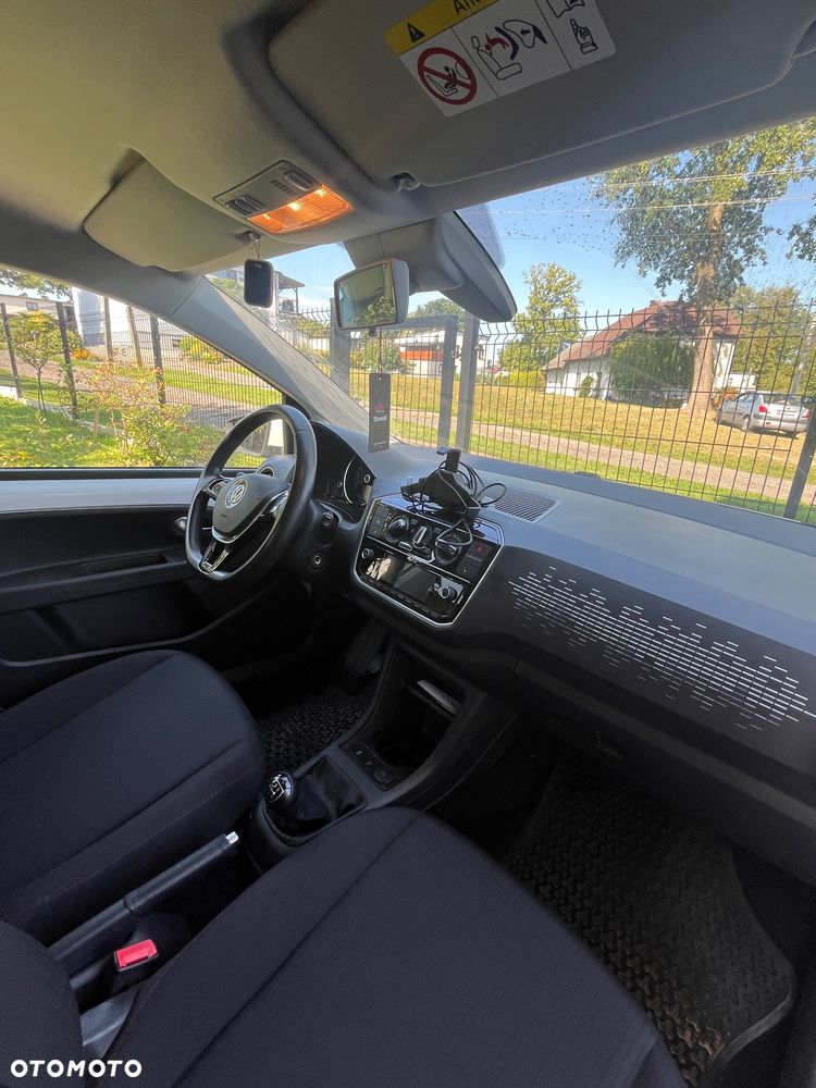 Volkswagen up! sound - 7