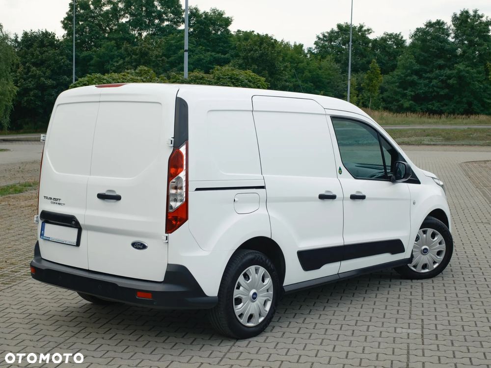 Ford Transit Connect - 13