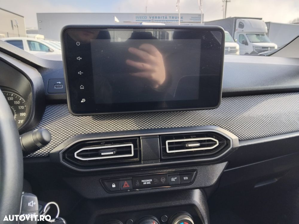 Dacia Logan TCe 90 MT5 Expression - 14