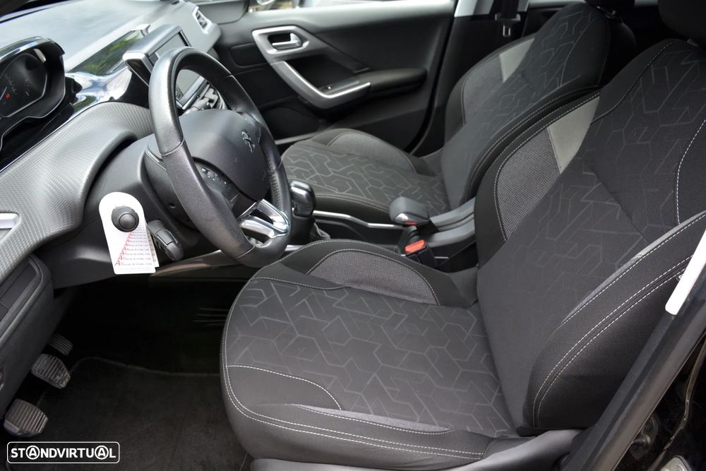 Peugeot 2008 1.2 PureTech Style - 6