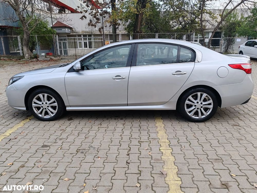 Renault Latitude - 8