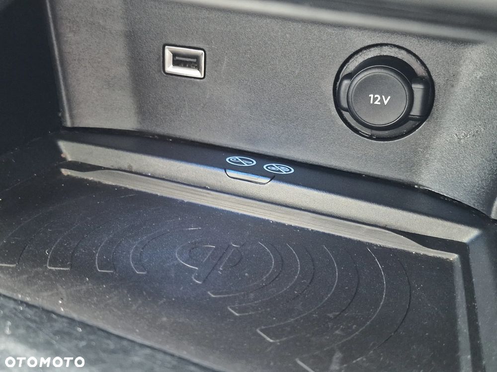 Peugeot 3008 1.5 BlueHDi Allure S&S - 26