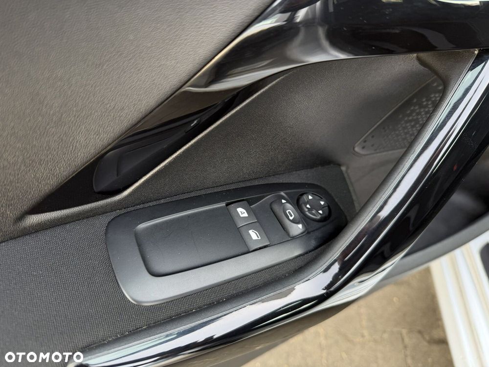 Peugeot 208 1.2 PureTech GPF Active S&S - 10