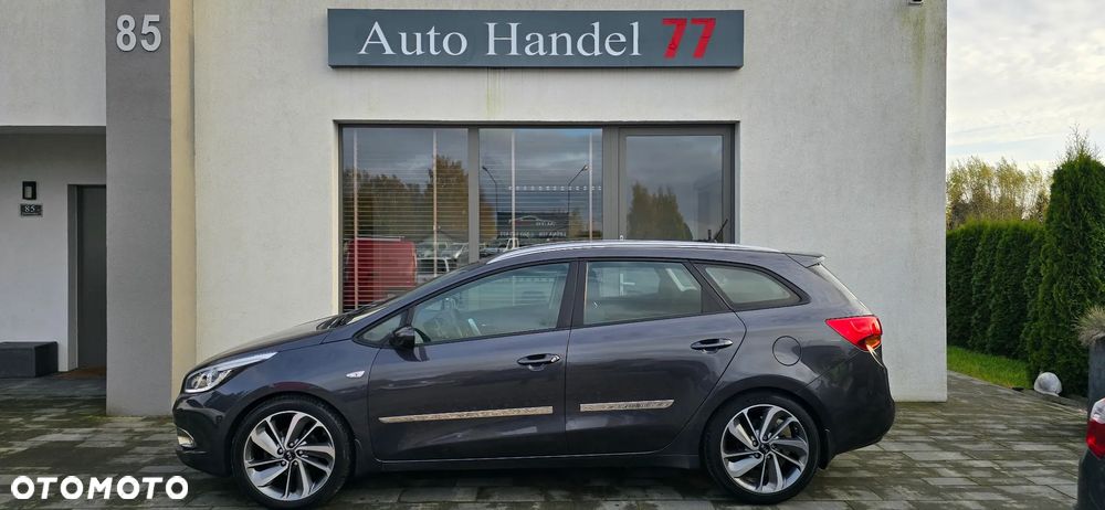 Kia Ceed 1.6 CRDi 128 Dream-Team Edition - 3