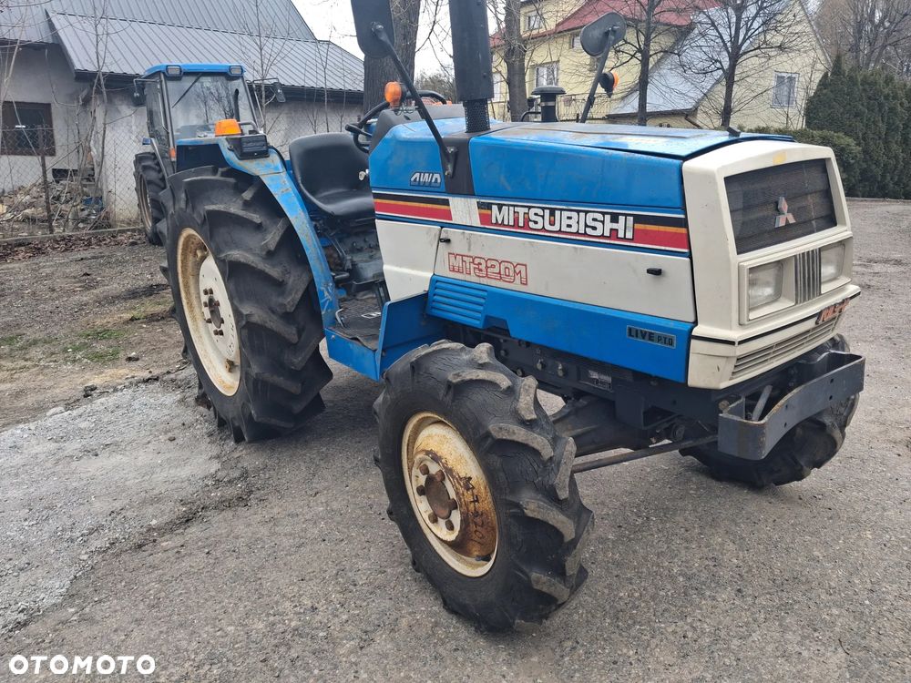 Mitsubishi Mt3201  4x4 - 4