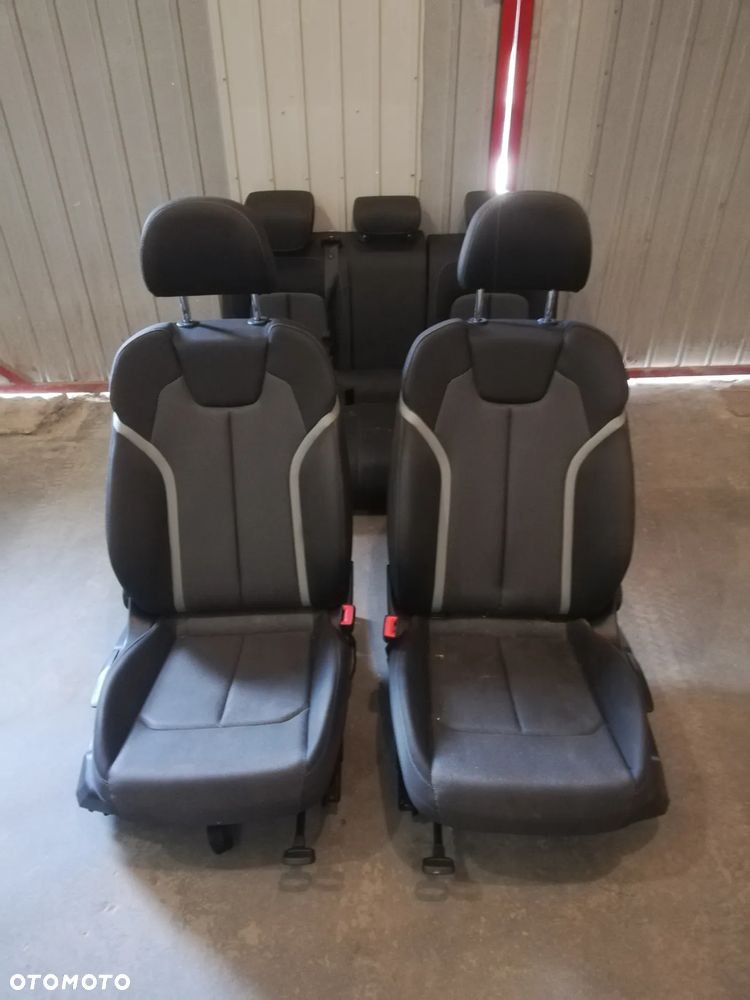Fotele fotel kanapa boczki komplet AUDI Q2 GA 81A (2016-2020)