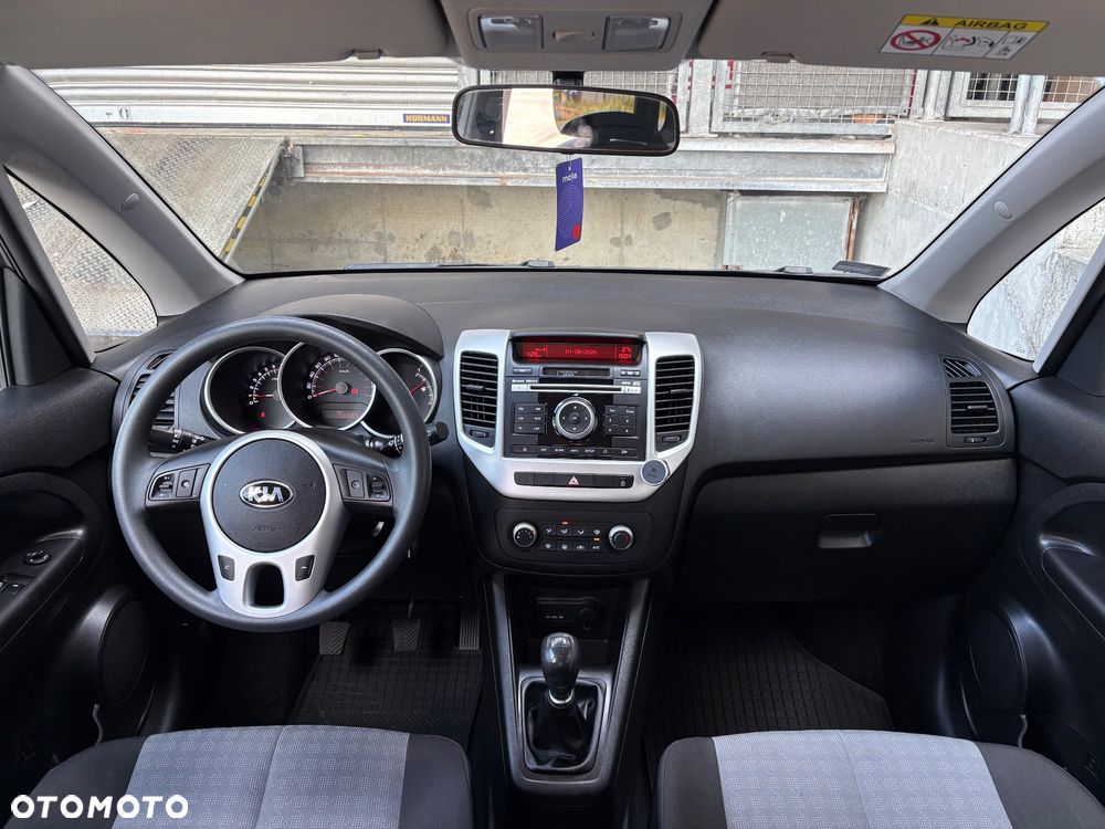 Kia Venga 1.4 L - 11