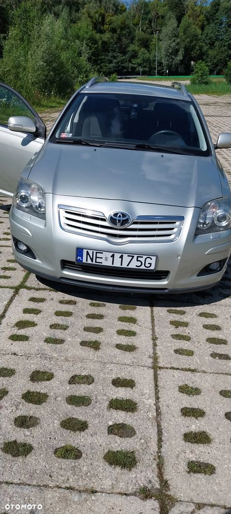 Toyota Avensis 1.8 VVT-i Sol - 2