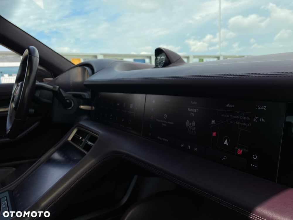 Porsche Taycan 4S Performance Plus - 12