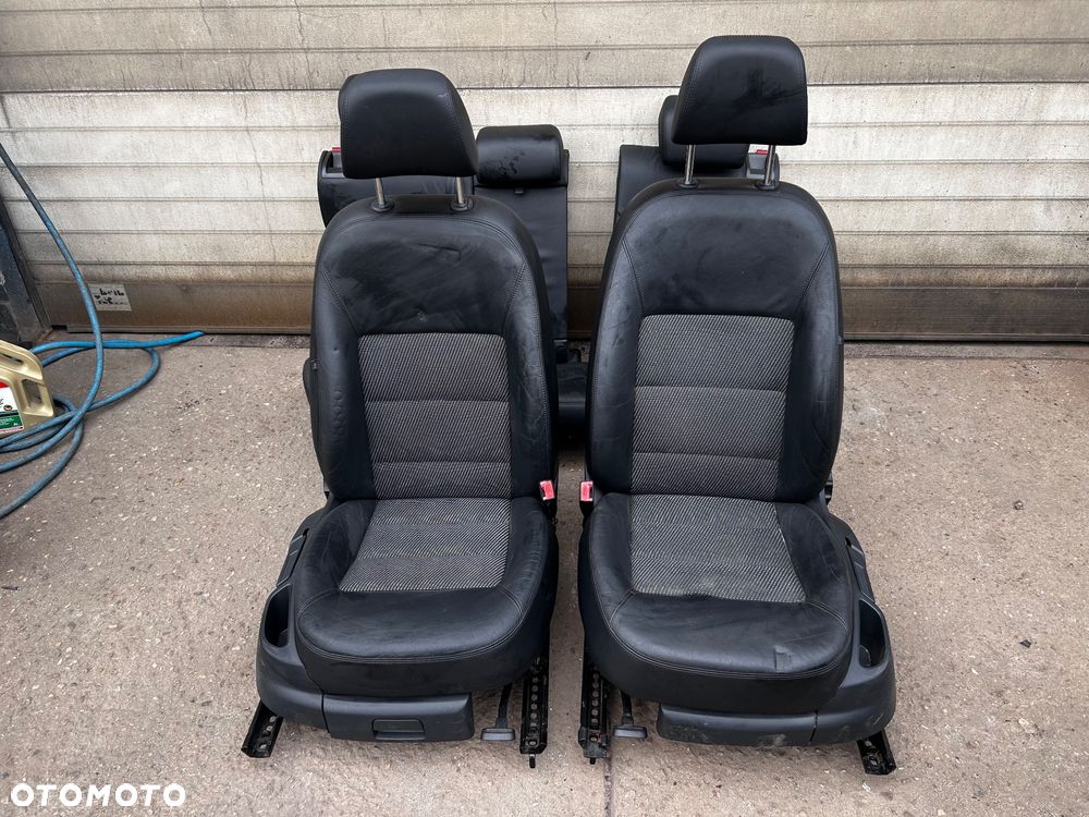 SKODA OCTAVIA 2 II LIFT FOTEL FOTELE KANAPA