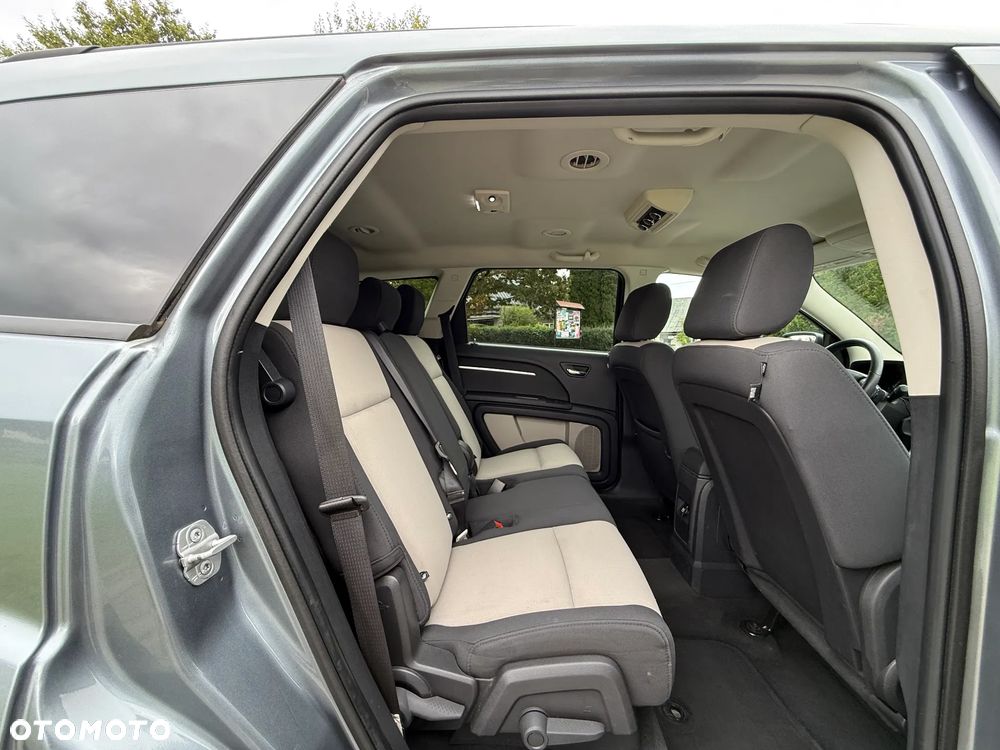 Dodge Journey 2.7 V6 R/T - 30
