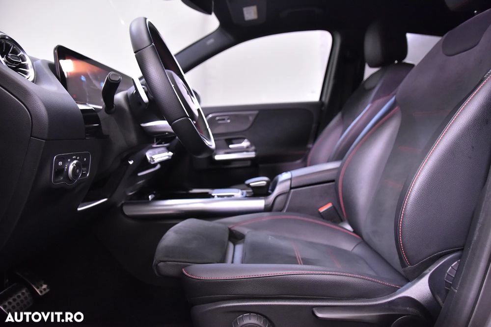 Mercedes-Benz GLA - 24