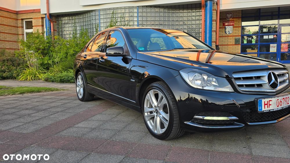 Mercedes-Benz Klasa C 180 BlueEFFICIENCY Avantgarde - 35
