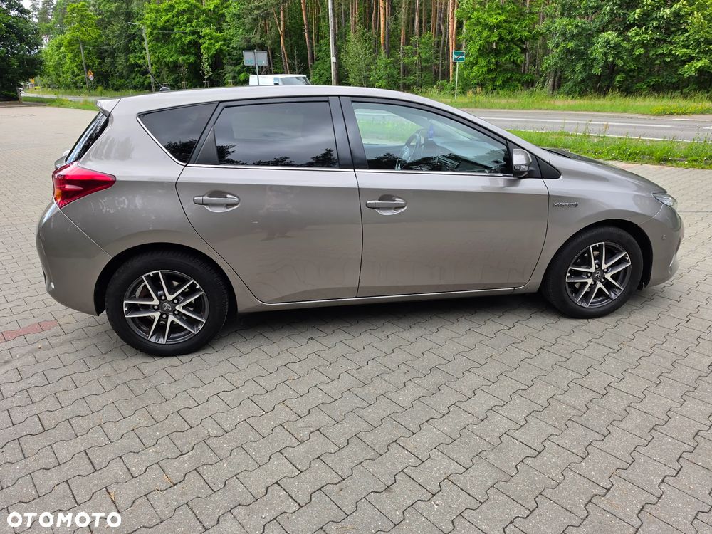 Toyota Auris - 11