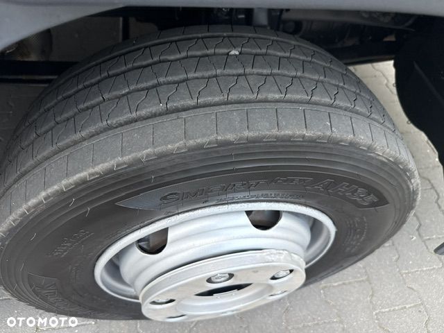 Mercedes-Benz Atego 1223 Skrzynia 7,5M/ Sypialka / Niski przebieg / - 13