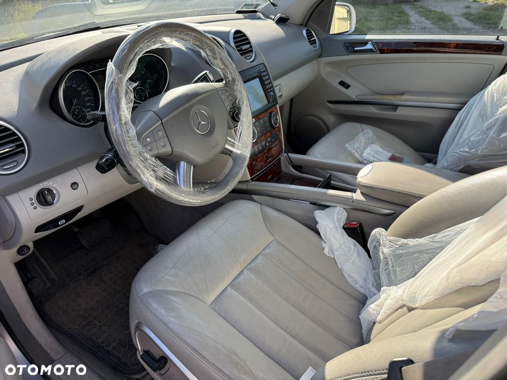 Mercedes-Benz ML 350 4-Matic - 15