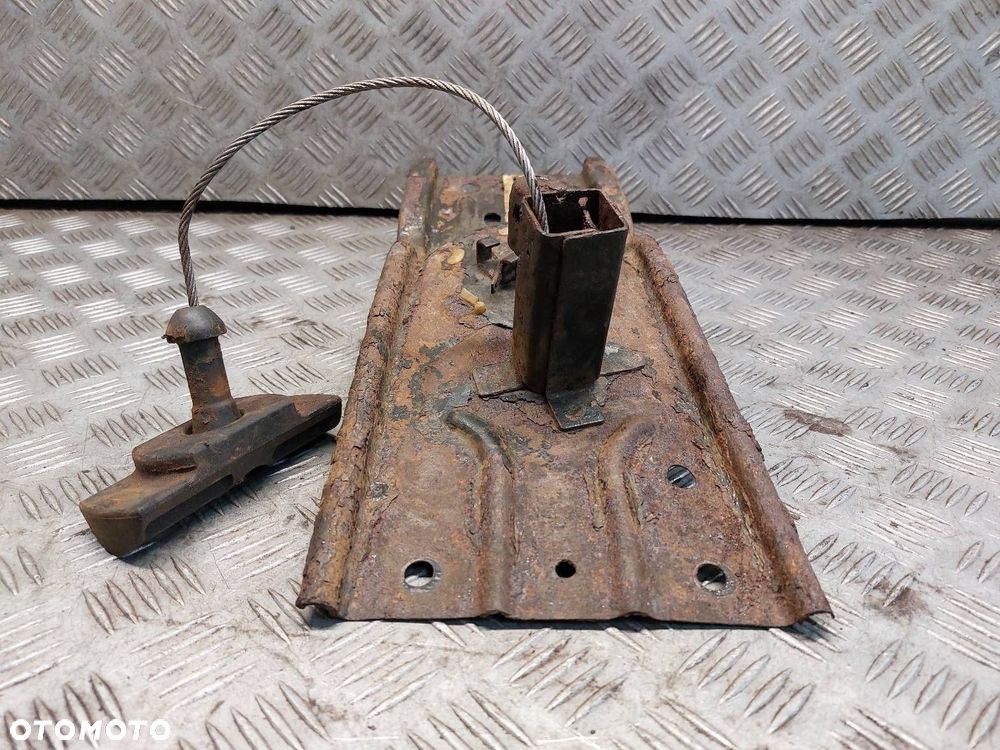 WINDA KOŁA ZAPASOWEGO CHRYSLER  VOYAGER IV - 2