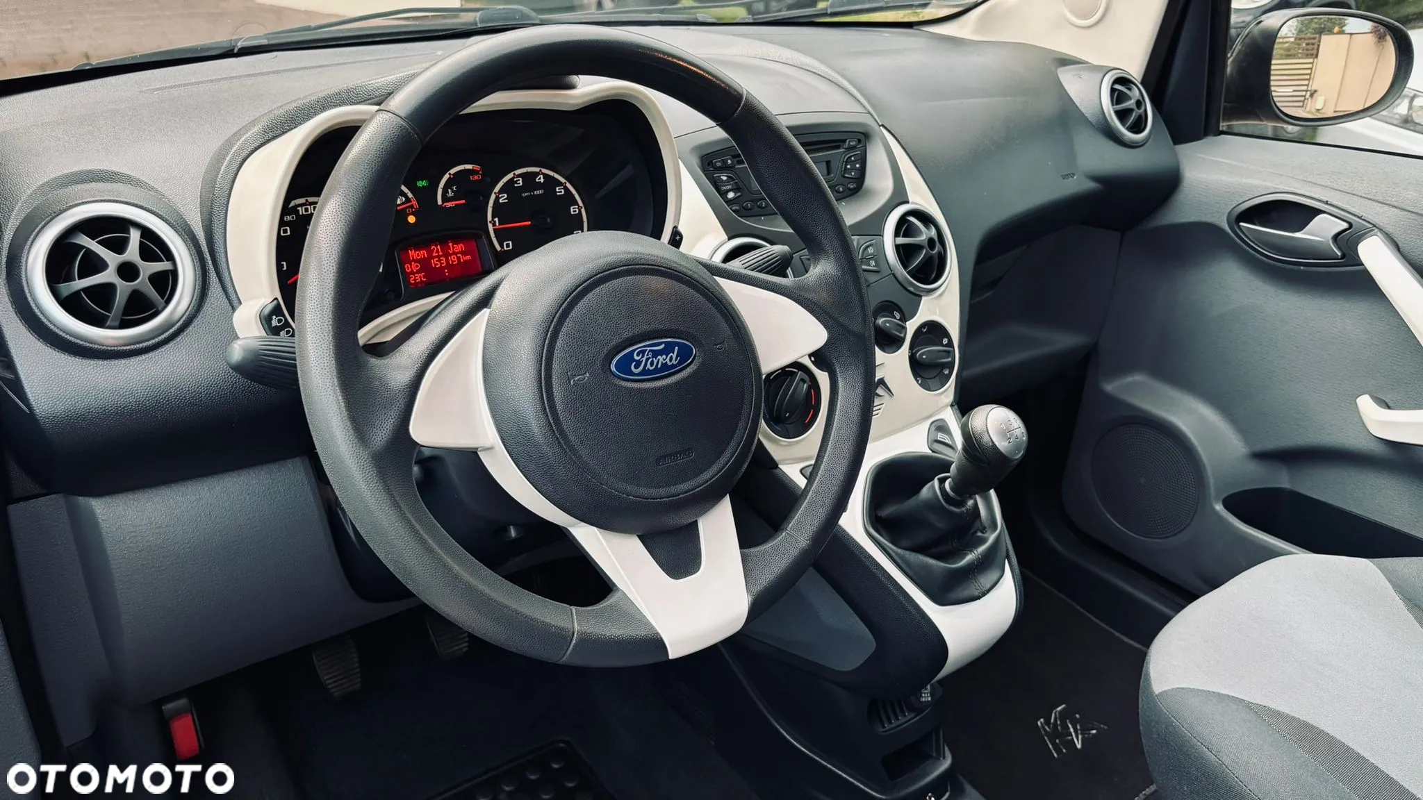 Ford KA 1.2 Titanium - 28