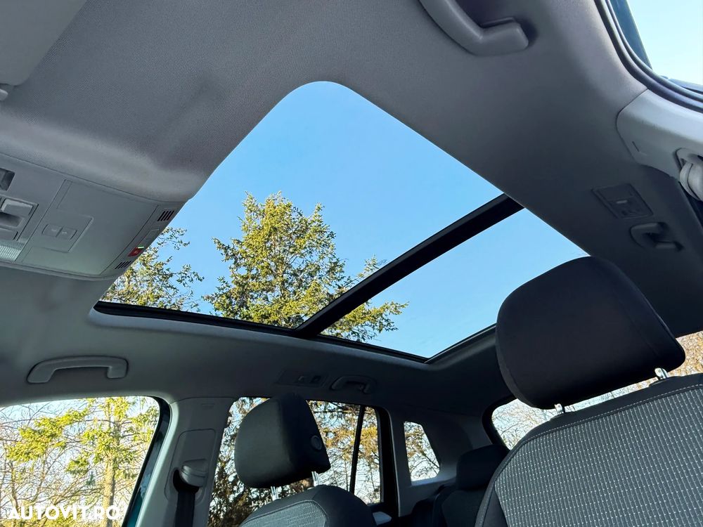 Volkswagen Tiguan - 2