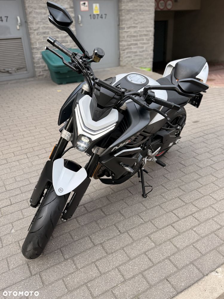 CFMoto 450NK - 25