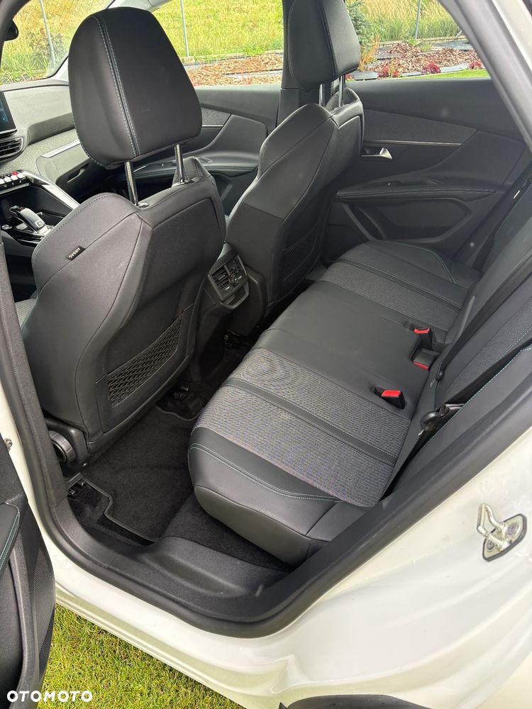 Peugeot 3008 1.5 BlueHDi Allure Pack S&S EAT8 - 9