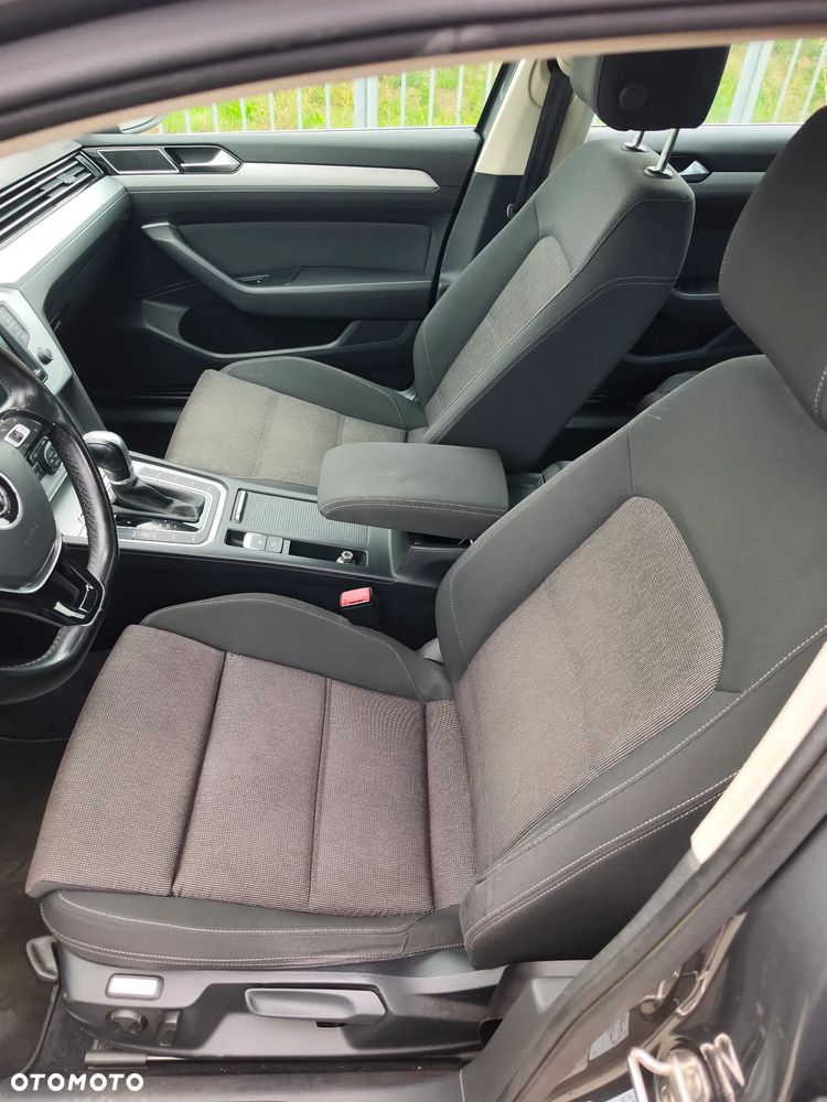Volkswagen Passat 2.0 TDI BMT Comfortline DSG - 23