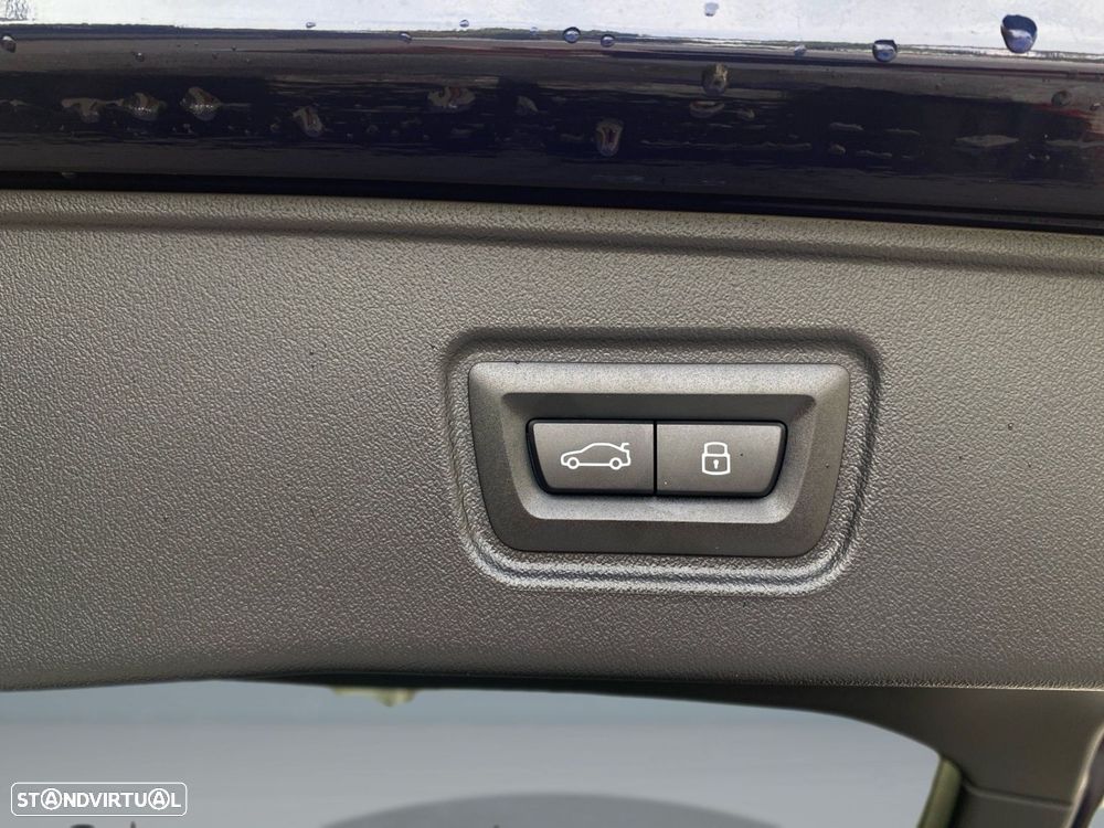 BMW 520 d Pack Desportivo M Pro - 29