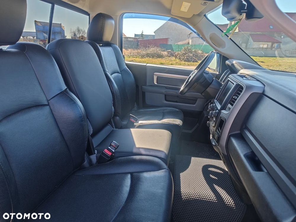 Dodge RAM 1500 5.7 4x4 - 8