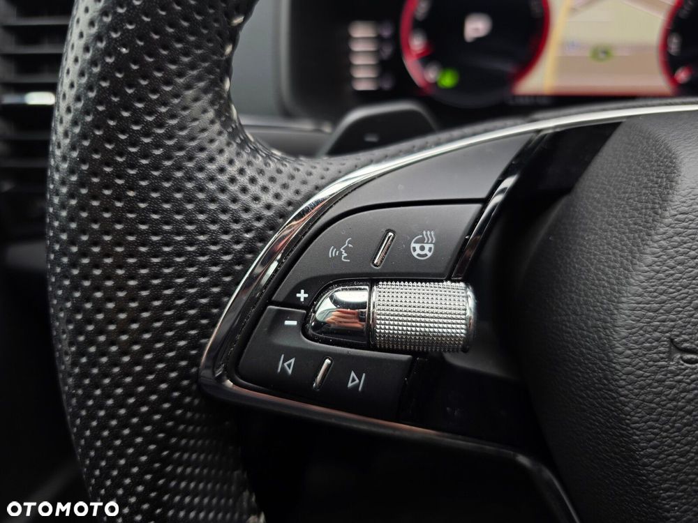 Skoda Karoq 1.5 TSI ACT Sportline DSG - 14