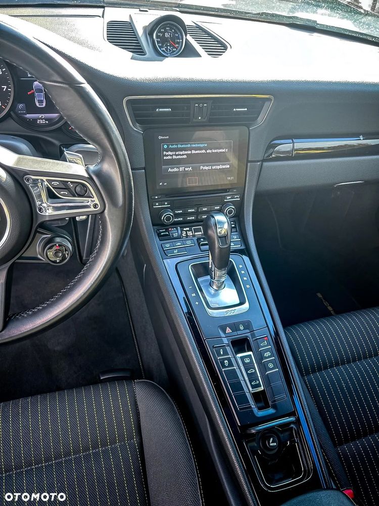 Porsche 911 Carrera T PDK - 3