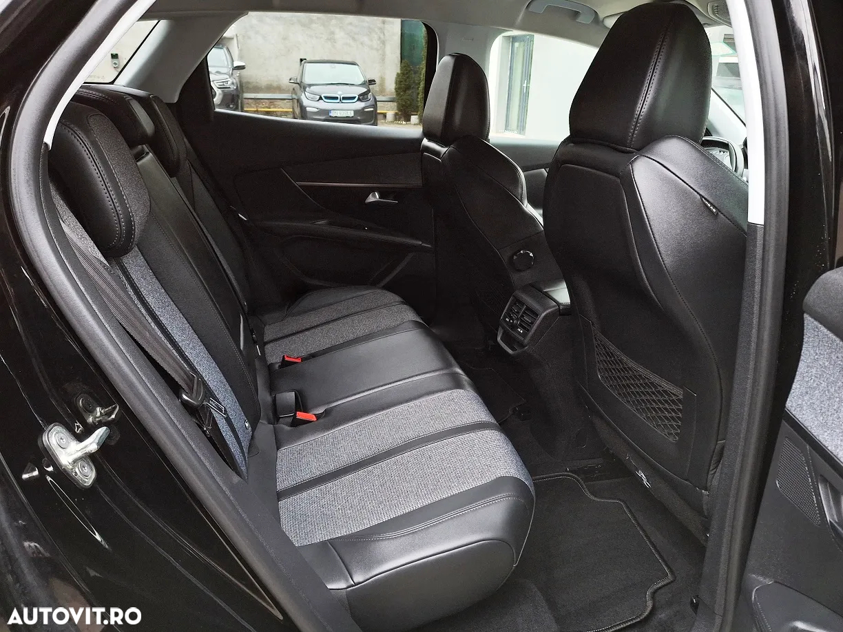 Peugeot 3008 1.2 PureTech 130 EAT8 Allure Pack - 12