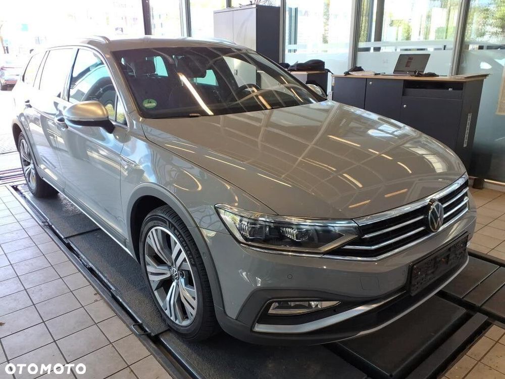 Volkswagen Passat Alltrack 2.0 TDI 4Mot DSG - 2