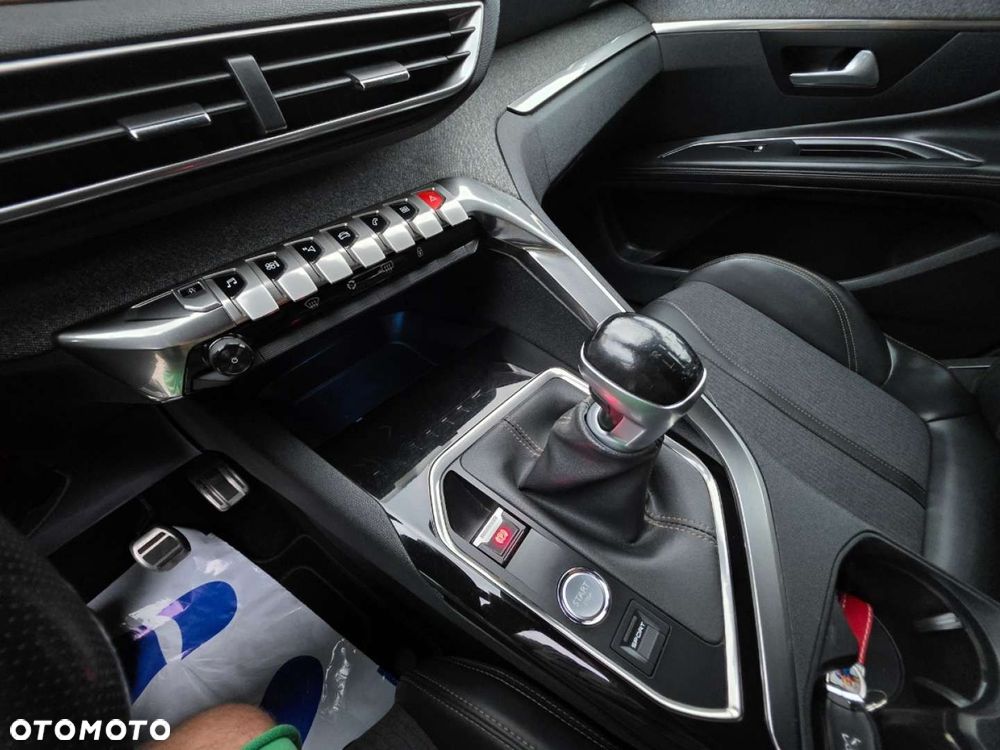 Peugeot 5008 - 14