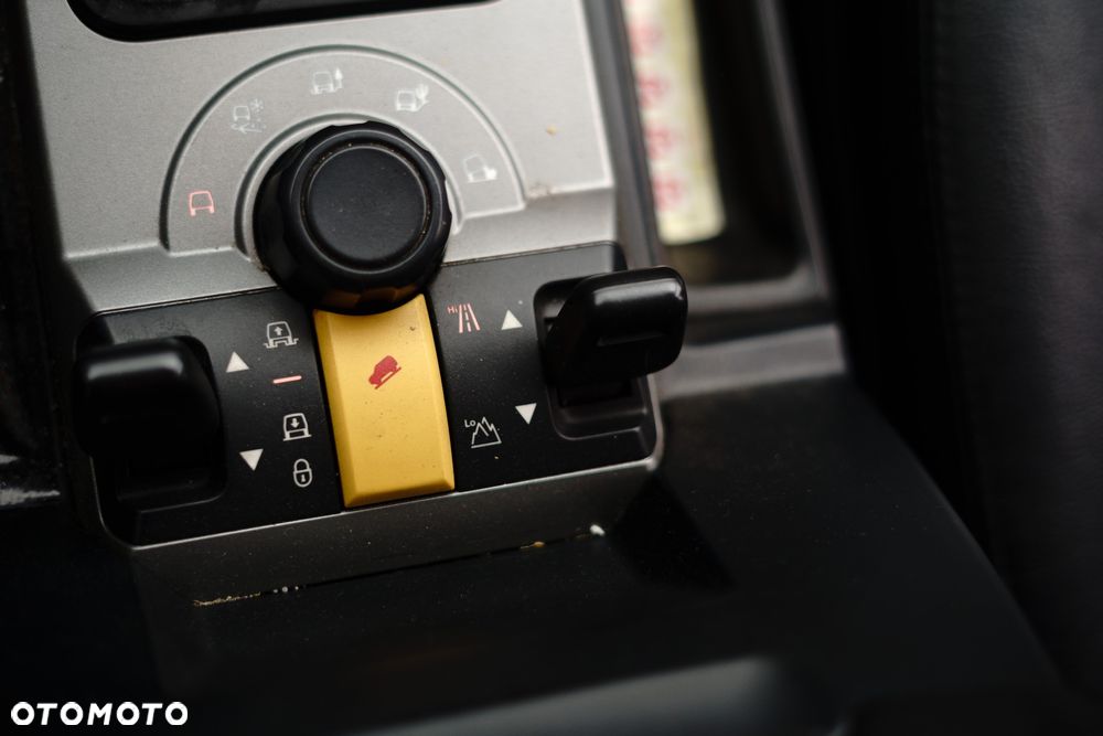 Land Rover Discovery 2.7D V6 HSE - 16