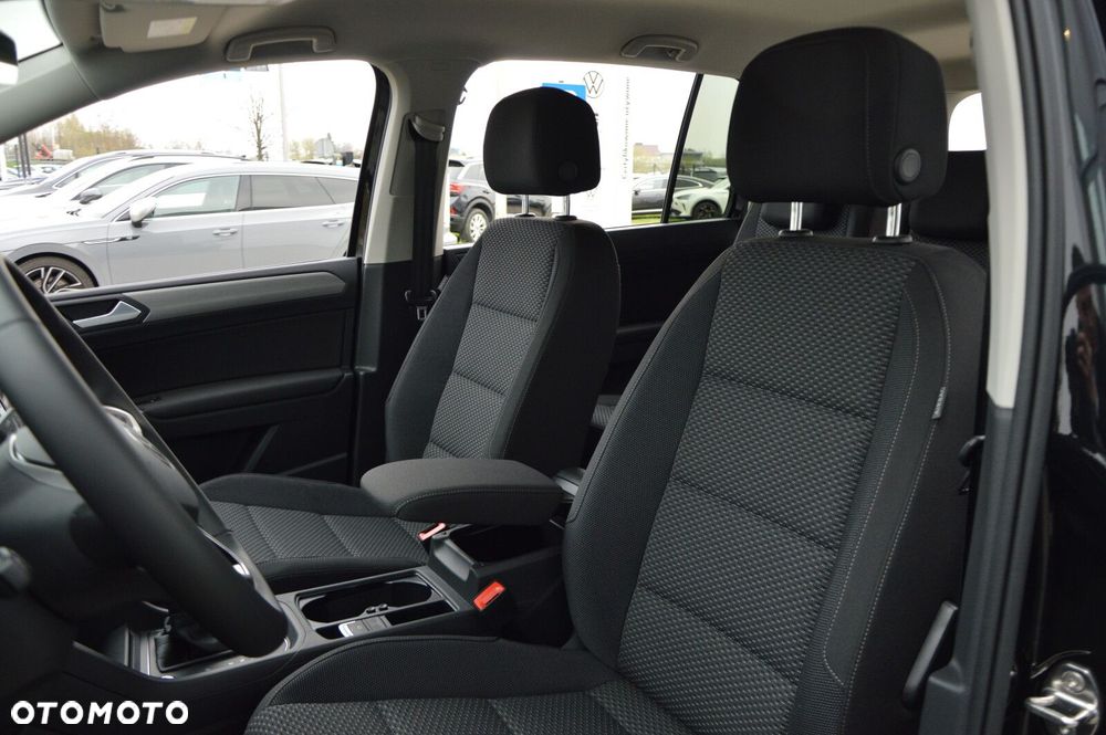 Volkswagen Touran - 14