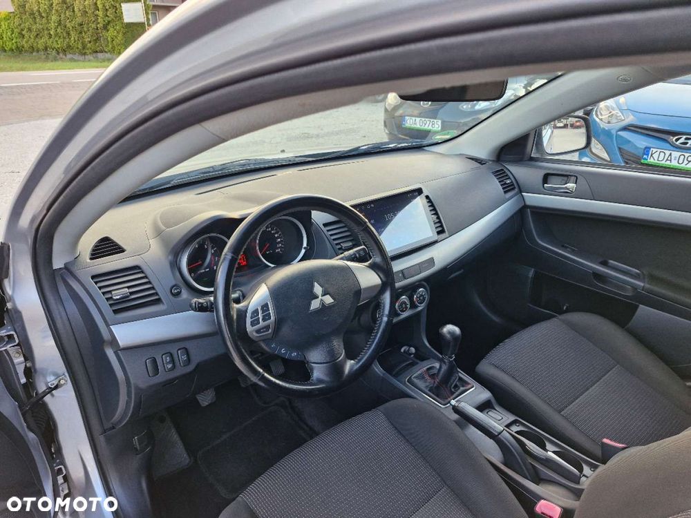 Mitsubishi Lancer - 13