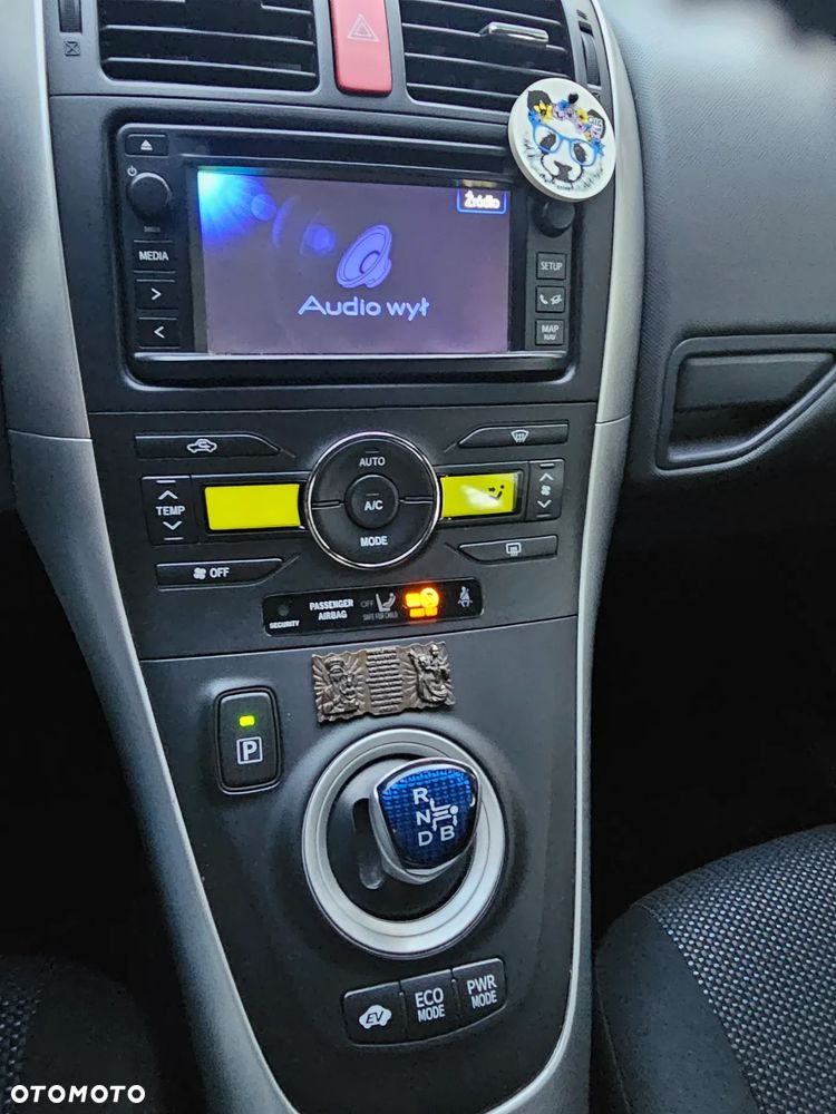 Toyota Auris 1.8 HSD Prestige NAVI - 8