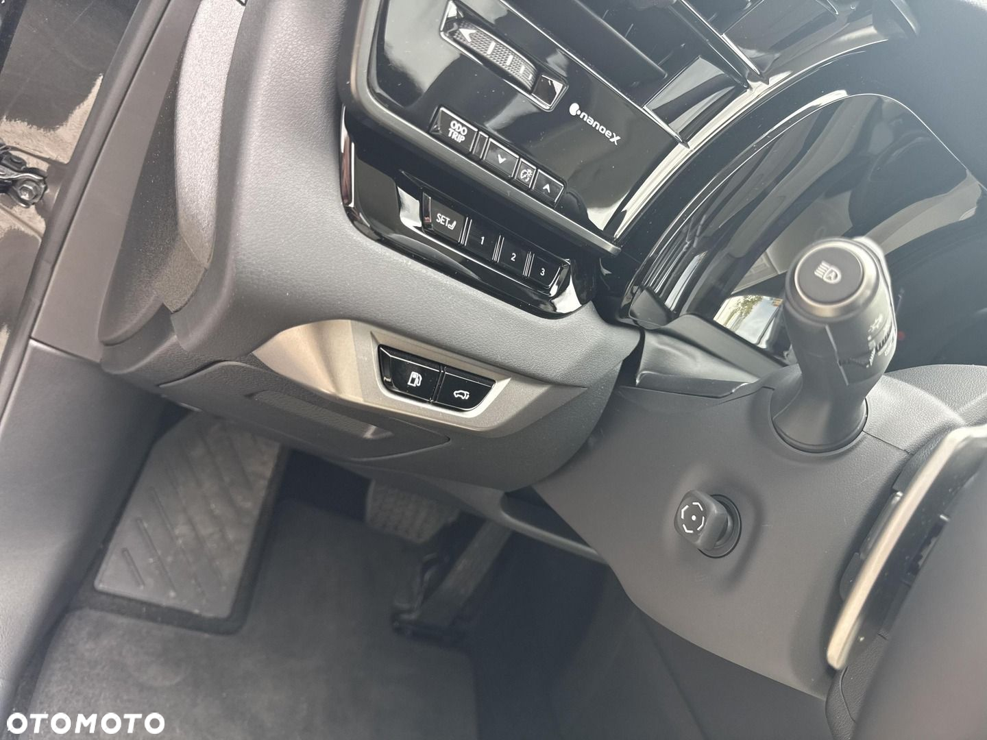 Lexus RX - 15