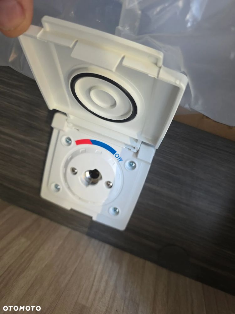 McLOUIS MC4 860 - MODEL 2026 -AUTOMAT ZIMOWY  5 osobowy, 6.99m  PoŁintegra 2x łóżko Elektryczne - 20