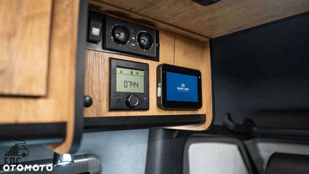 Mercedes-Benz Sprinter - 14