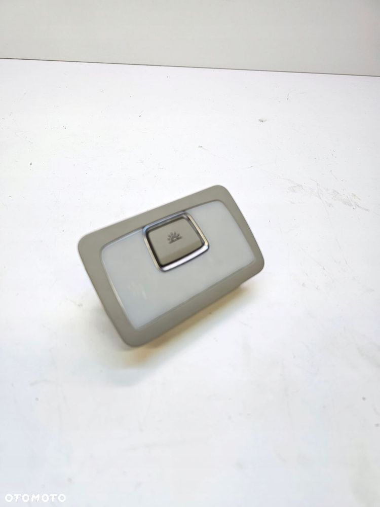 OŚWIETLENIE KABINY AUDI A6 C6 Q7 4L 4L0947124A - 2