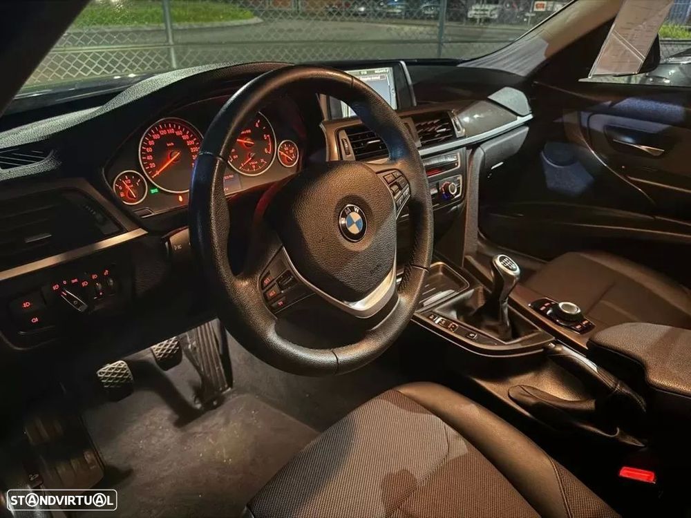 BMW 320 d Touring EfficientDynamics Line Sport - 11