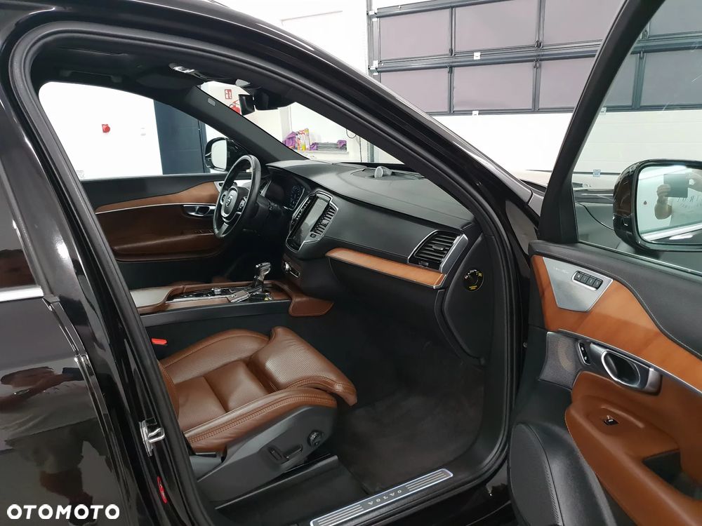Volvo XC 90 D5 AWD Geartronic Inscription - 8