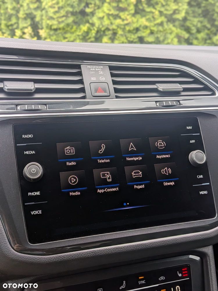 Volkswagen Tiguan 2.0 TDI SCR 4MotION DSG R-Line - 33