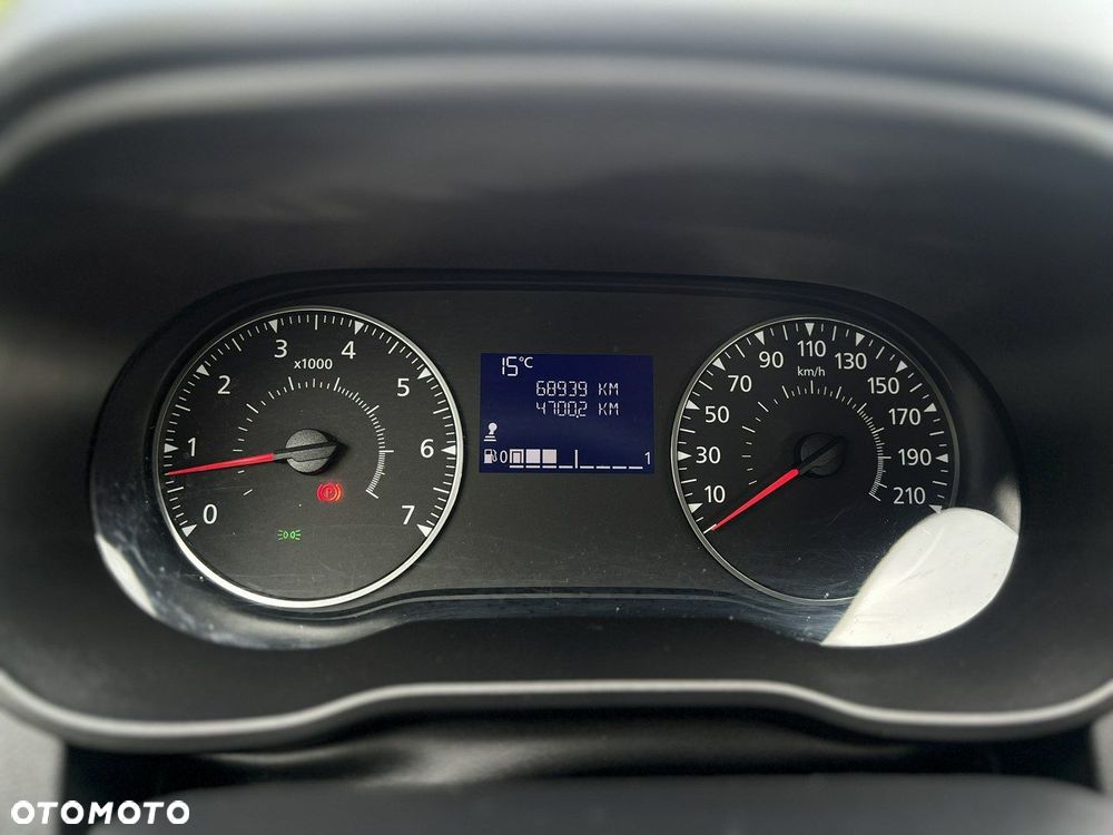 Dacia Duster 1.6 SCe Blackshadow S&S - 23