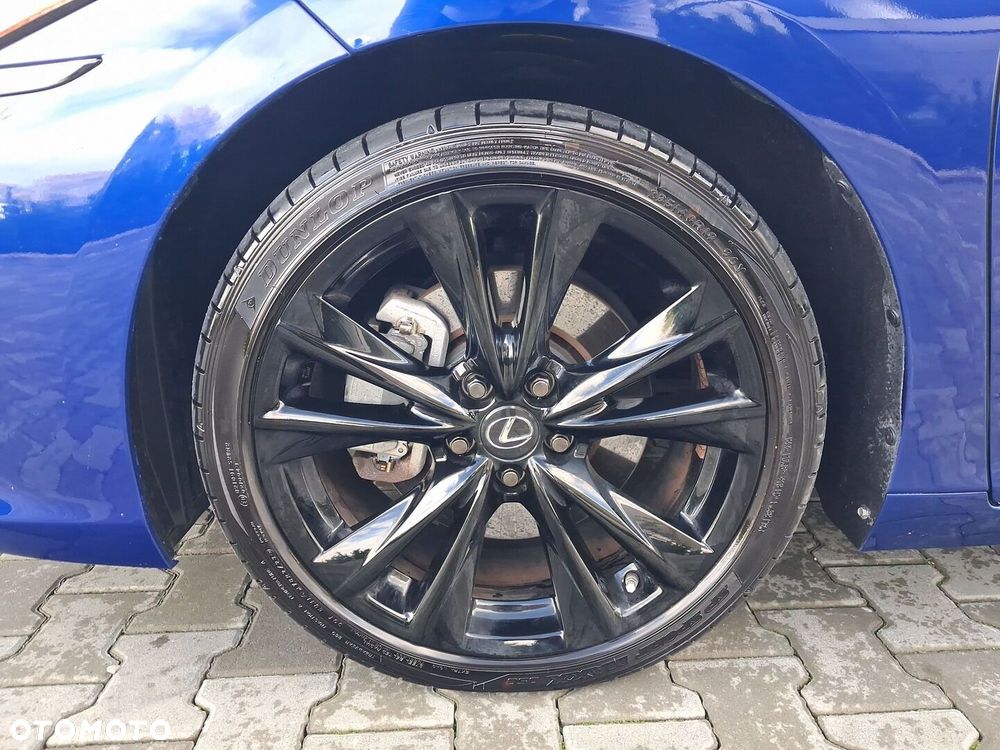 Lexus ES 300h F Sport Design - 29