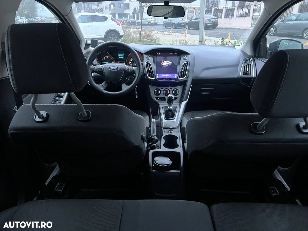 Ford Focus 1.6 TDCI DPF Titanium - 19