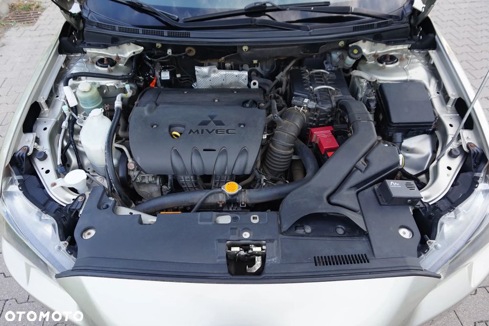 Mitsubishi Lancer - 6