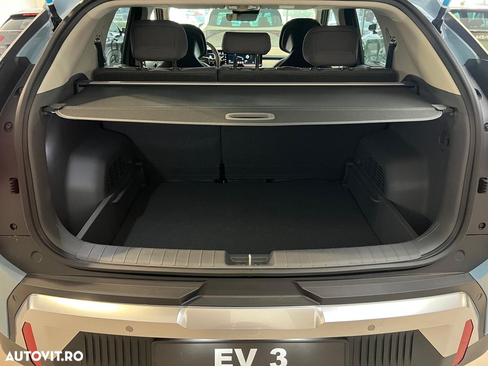 Kia EV3 58.3 kWh 4x2 AT Earth 1 - 18